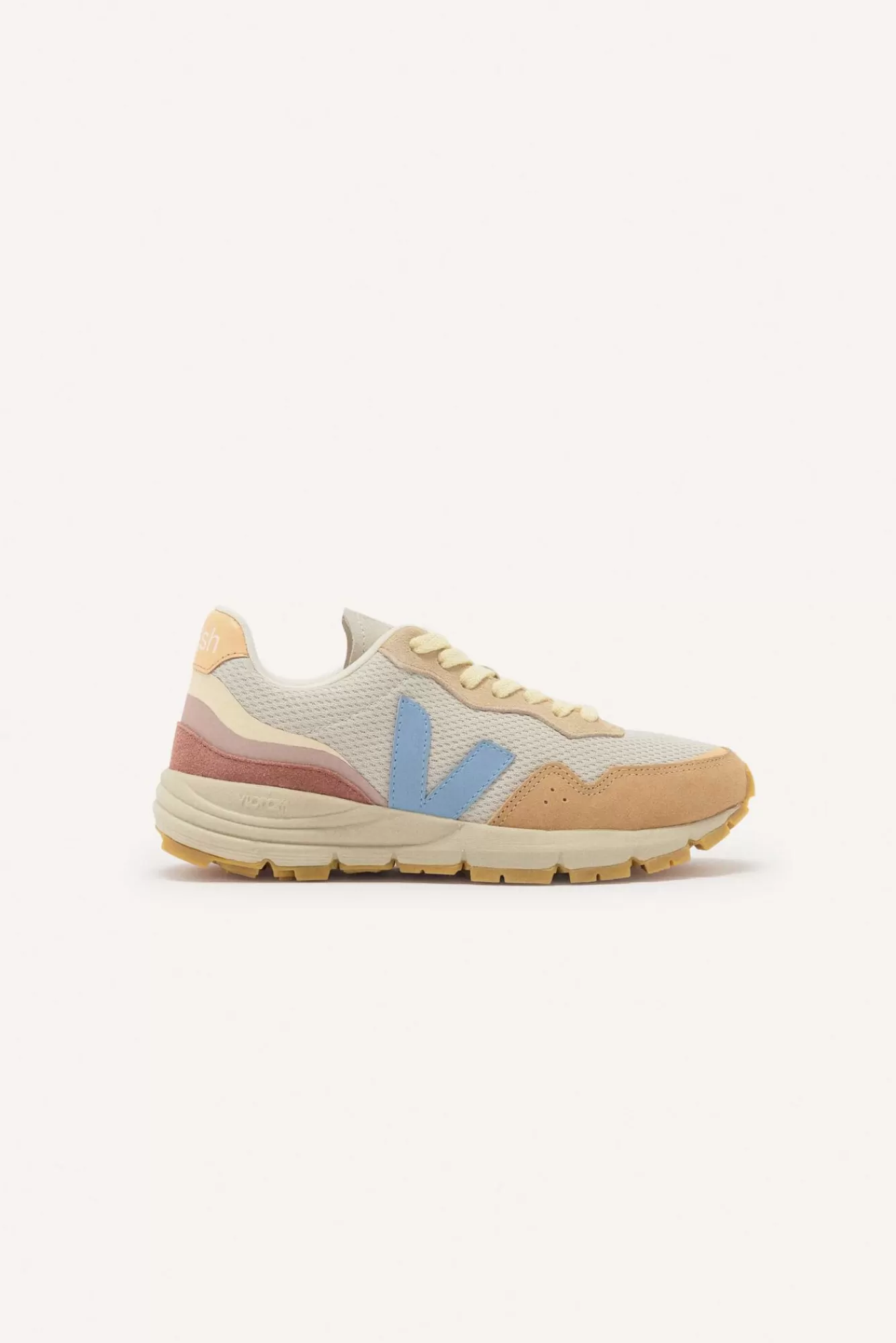 ba&sh Chaussures*Veja. Jaune